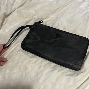Lululemon dual pouch wristlet